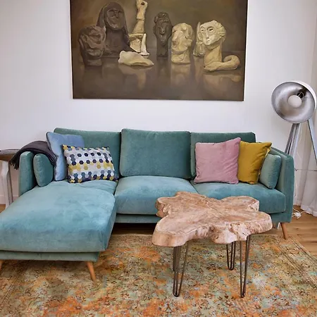 Διαμέρισμα Authentic Designer In The Heart Of